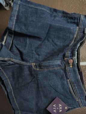 Ava & Viv Women's High-Rise Smart Jean Shorts Size 17